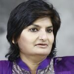 সাংবাদিক মুন্নী সাহাকে দুদকে জিজ্ঞাসাবাদ