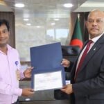 এরোড্রামা কর্মকর্তা জাহিদুলকে বেবিচকের বিশেষ সম্মাননা