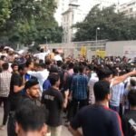 “শিক্ষা উপদেষ্টার পদত্যাগের দাবিতে শিক্ষা ভবন ঘেরাও”