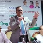 ‘যারা বড় চাকরি পেতে চান, তাদের বিএ পাস করার আগে বিয়ে করা উচিত নয়’