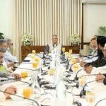 প্রধান উপদেষ্টার সঙ্গে চার রাজনৈতিক দলের জরুরি বৈঠক
