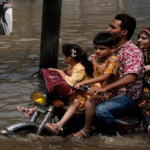 প্রচণ্ড গরম ও টানা বৃষ্টিতে বিপর্যস্ত এশিয়া