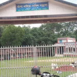 মনিরামপুরে বিতর্কিত ব্যক্তিকে সভাপতি করায় মাদ্রাসায় তালা