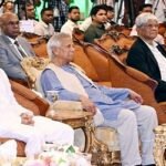 যে কারণে দুই উপদেষ্টাকে জানানো হলো অভিনন্দন