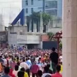আশুলিয়ায় বকেয়া বেতনের দাবিতে সড়ক অবরোধ, ১৫ কারখানা ছুটি ঘোষণা