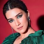 সিনেমা ছাড়াই যেভাবে ১২০০ কোটির মাইলফলক ছুঁতে চান কৃতি
