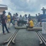 ভাঙ্গায় মহাসড়ক ও রেলপথ অবরোধ