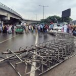 ৩ ঘণ্টায়ও সড়ক ছাড়েননি শ্রমিকরা, যানজটে চরম ভোগান্তি