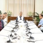প্রধান উপদেষ্টার সঙ্গে আন্তর্জাতিক গণিত ও জীববিজ্ঞান অলিম্পিয়াডে পদকজয়ী ৬ শিক্ষার্থীর সাক্ষাৎ