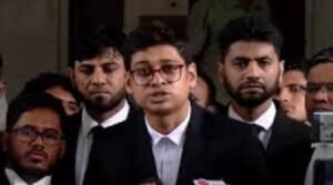 জাকসু স্থগিত নয়, অমর্ত্যের প্রার্থিতা নিয়ে রিট