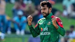 অবিশ্বাস্য থ্রোতে ভাঙল ৪৪ রানের জুটি, বাংলাদেশকে ম্যাচে ফেরালেন মিরাজ