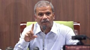 ফেব্রুয়ারিতে নির্বাচন করতে সরকার বদ্ধপরিকর: আইন উপদেষ্টা