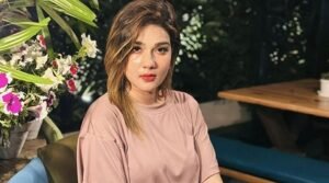 ‘মাশাআল্লাহ’ লিখে ভালোবাসার ইমোজি দিলেন মাহিয়া মাহি