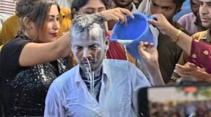 দুধ দিয়ে গোসল কি কোনো রীতি?