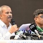 বাতিল হল ইভিএম, ফিরল ‘না ভোট’: আয়ের তথ্য প্রকাশ বাধ্যতামূলক