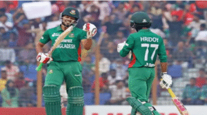 শান্ত-হৃদয়ের ব্যাটে বিপর্যয় সামাল দেওয়ার চেষ্টা