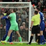 সতীর্থকে চড় মেরে লাল কার্ড! ইউনাইটেডকে হারাল ১০ জনের এভারটন