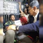 সালাউদ্দিনের অনুরোধে ১৩৪ ঘণ্টার অনশন ভেঙে হাসপাতালে তারেক