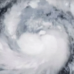 এবার ধেয়ে আসছে সুপার টাইফুন, লাখো মানুষকে সরাল ফিলিপাইন