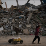 গাজায় ইসরায়েলি হামলায় নিহতের সংখ্যা দাঁড়াল ৭০ হাজার