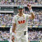 ওয়াকারের ১৯৯৩ সালের রেকর্ড ভাঙলেন স্টার্ক