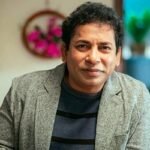 লোক হাসিয়েই চলে মোশাররফ করিমের সংসার