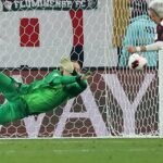 টাইব্রেকারে ৪ গোল ঠেকিয়ে হাত ভাঙল পিএসজি গোলরক্ষকের