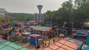 নওগাঁয় অনুমতি নেই’ বলছে প্রশাসন: তবুও চলছে স্কুল মাঠে মেলা