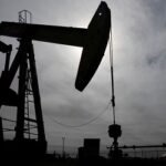 ভেনেজুয়েলার তেলখাত লক্ষ্য করে নতুন নিষেধাজ্ঞা দিলো ট্রাম্প প্রশাসন