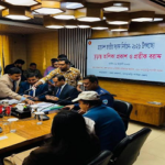 খাগড়াছড়িতে ১১ এমপি প্রার্থীর মাঝে প্রতীক বরাদ্দ দিলেন রিটার্নিং কর্মকর্তা।