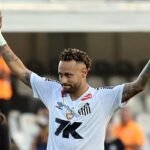 যখন অবসর নিতে চেয়েছিলেন নেইমার