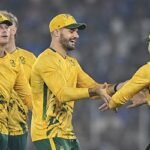 দক্ষিণ আফ্রিকার বিশ্বকাপে দলে চমক, নেই তারকা ক্রিকেটার