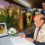 খালেদা জিয়ার শোক বইতে রাজনাথ সিংয়ের স্বাক্ষর