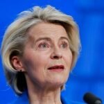 চলমান বিক্ষোভ দমনে ইরানের ওপর নতুন নিষেধাজ্ঞার প্রস্তাব দেবে ইইউ