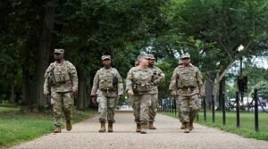 সেনা প্রত্যাহার করার ঘোষণা ট্রাম্পের