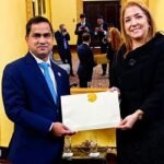 রাষ্ট্রদূত হিসেবে কোষ্টারিকায় মুশফিকুল ফজল আনসারীর পরিচয়পত্র পেশ