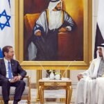 অর্থ-অস্ত্র দিয়ে ইসরাইলকে সহায়তা করেছে আরব আমিরাত