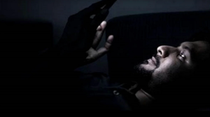 অতিরিক্ত রাত জাগার ফলে যেসব ক্ষতি হতে পারে