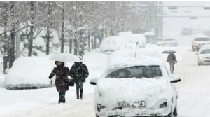 ব্রিটেনজুড়ে রেড অ্যালার্ট: ভয়াবহ ঝড় ও তুষারপাতের সতর্কতা