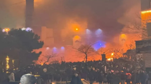 ফের বিক্ষোভে উত্তাল ইরান, জড়ো হচ্ছে আরও মানুষ