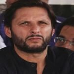 বাবর-শাহীন-শাদাবকে ছেটে ফেলতে বললেন আফ্রিদি