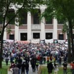 হার্ভার্ডের বিরুদ্ধে ১ বিলিয়ন ডলারের বিশাল ক্ষতিপূরণ মামলা করবেন ট্রাম্প