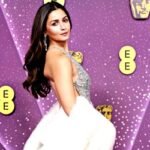 বাফটা মঞ্চে হিন্দিতে কথা বলে প্রশংসায় ভাসছেন আলিয়া