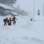 ক্যালিফোর্নিয়ায় তুষারধসে নিখোঁজ ৯ স্কিয়ার