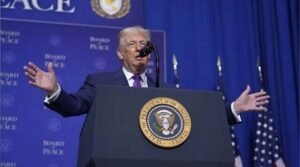 প্যারাগুয়ের প্রেসিডেন্টকে ট্রাম্প বললেন, আপনি সুদর্শন পুরুষ কিন্তু আমার পছন্দ নারী