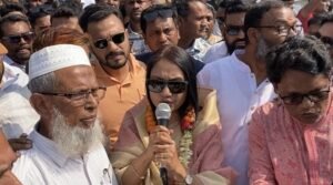 বাবার মতই আমি নিজের জীবন উৎসর্গ করব: প্রতিমন্ত্রী পুতুল