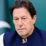 ইমরান খানের সুচিকিৎসার দাবি, পিটিআই সমর্থকদের পার্লামেন্টের সামনে অবস্থান