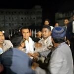 একুশের প্রথম প্রহরে ‘স্বতন্ত্র এমপিকে’ ফুল দিতে বাধা