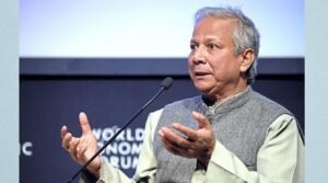 লাল পাসপোর্ট হস্তান্তর করেছেন ড. মুহাম্মদ ইউনূস