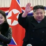 নিজের মেয়েকে উত্তরসূরি হিসেবে বেছে নিলেন কিম জং উন!